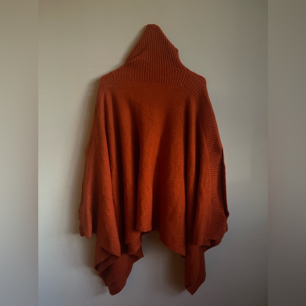 Lou & grey poncho sweater